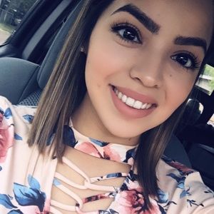 Meet your Posher, Chelsie